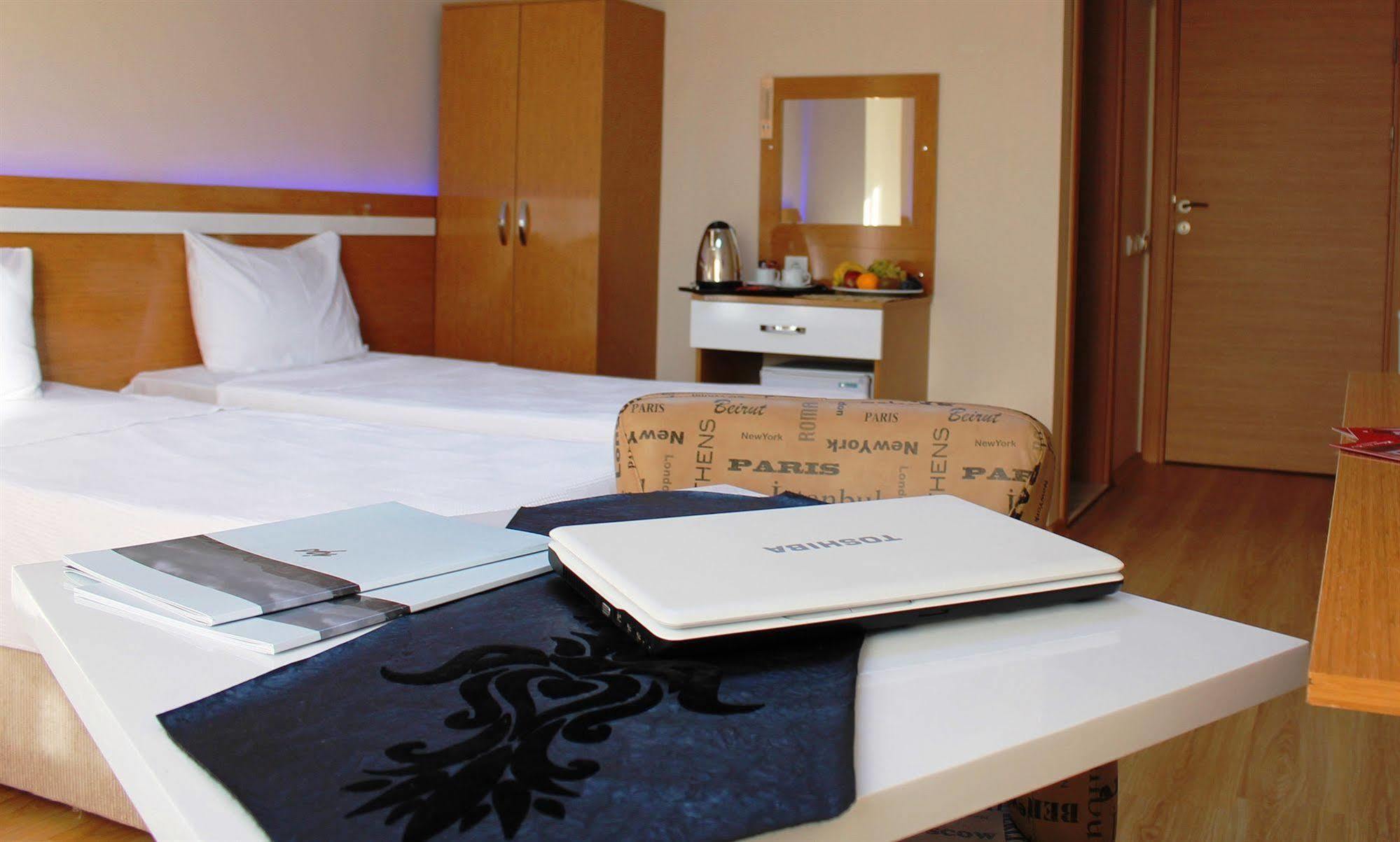 Avcilar Inci Hotel Истанбул Екстериор снимка